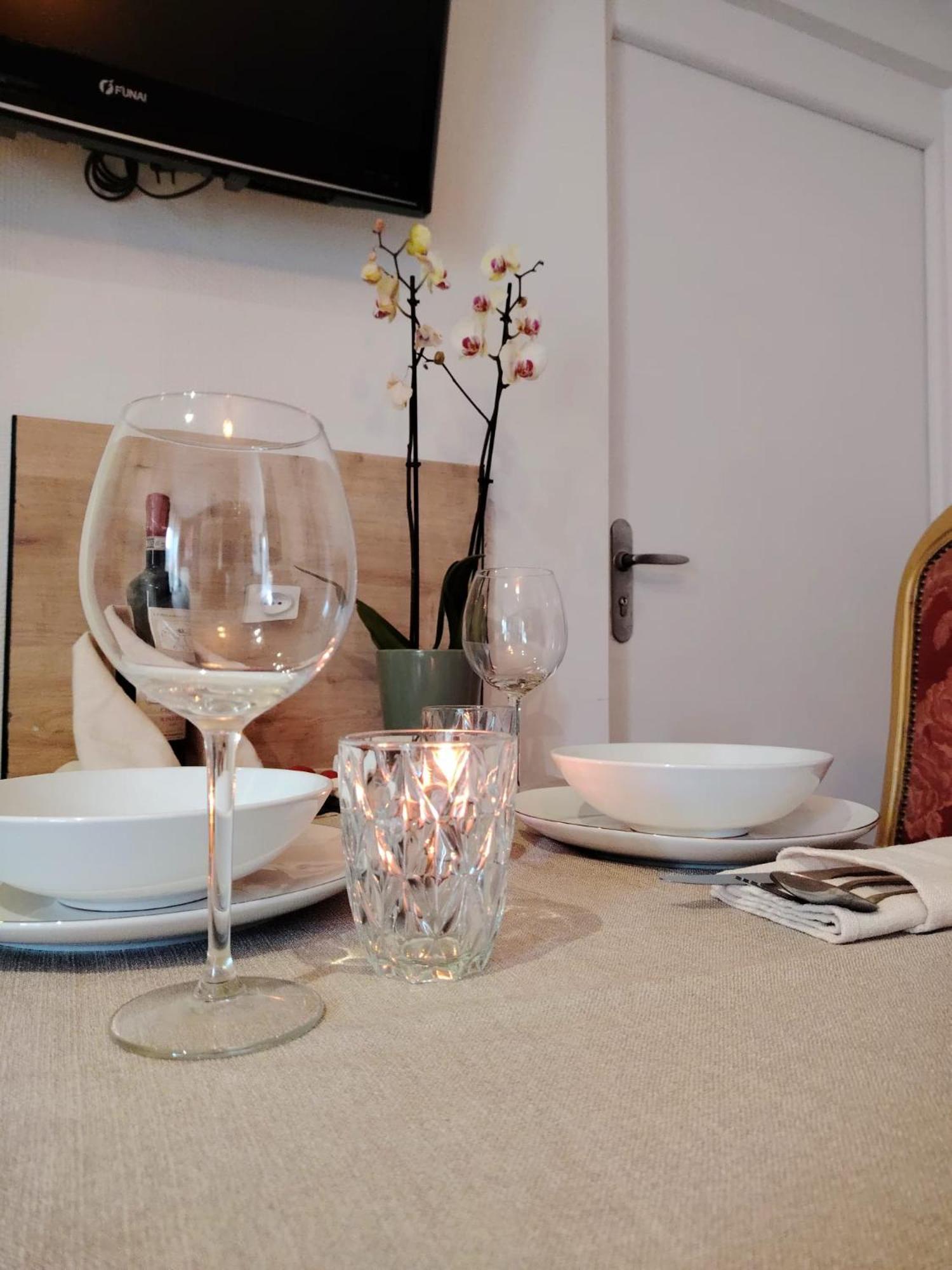 T3 N8 Combes Apartment